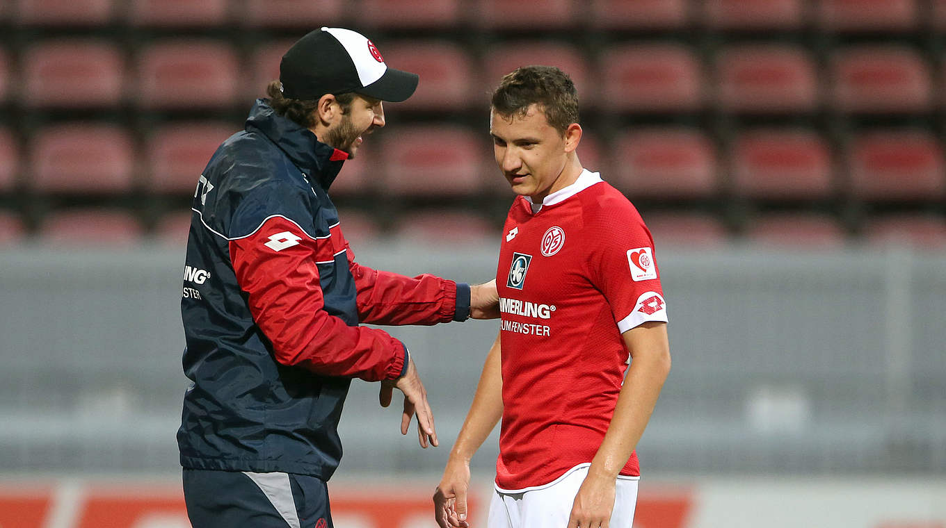 Wird nach Bulgarien ausgeliehen: Todor Nedelew (r.) von Mainz 05 © 2015 Getty Images