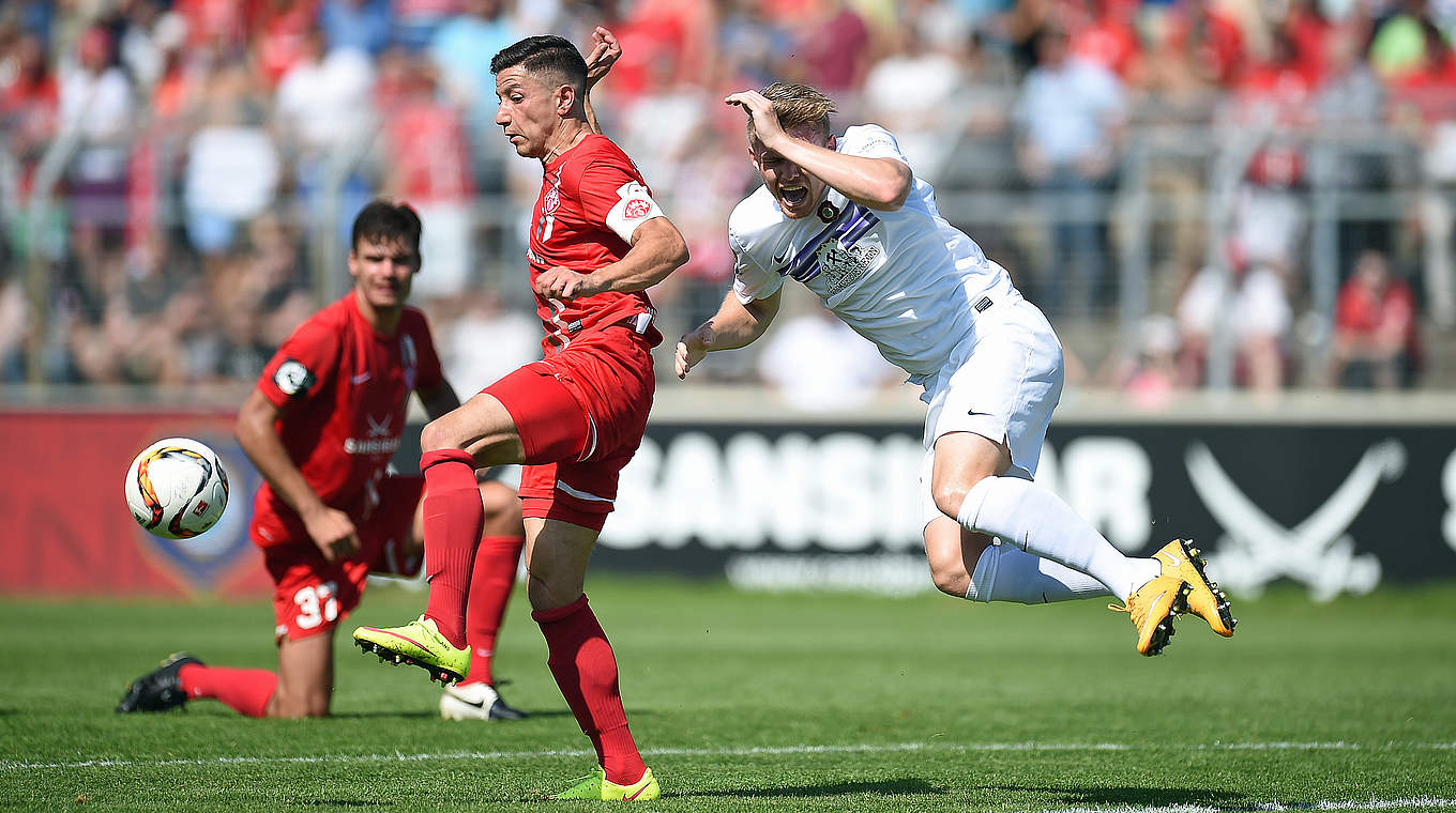 Shapourzadeh (l.) über die 3. Liga: "Die Zweikämpfe werden intensiver geführt" © 2015 Getty Images