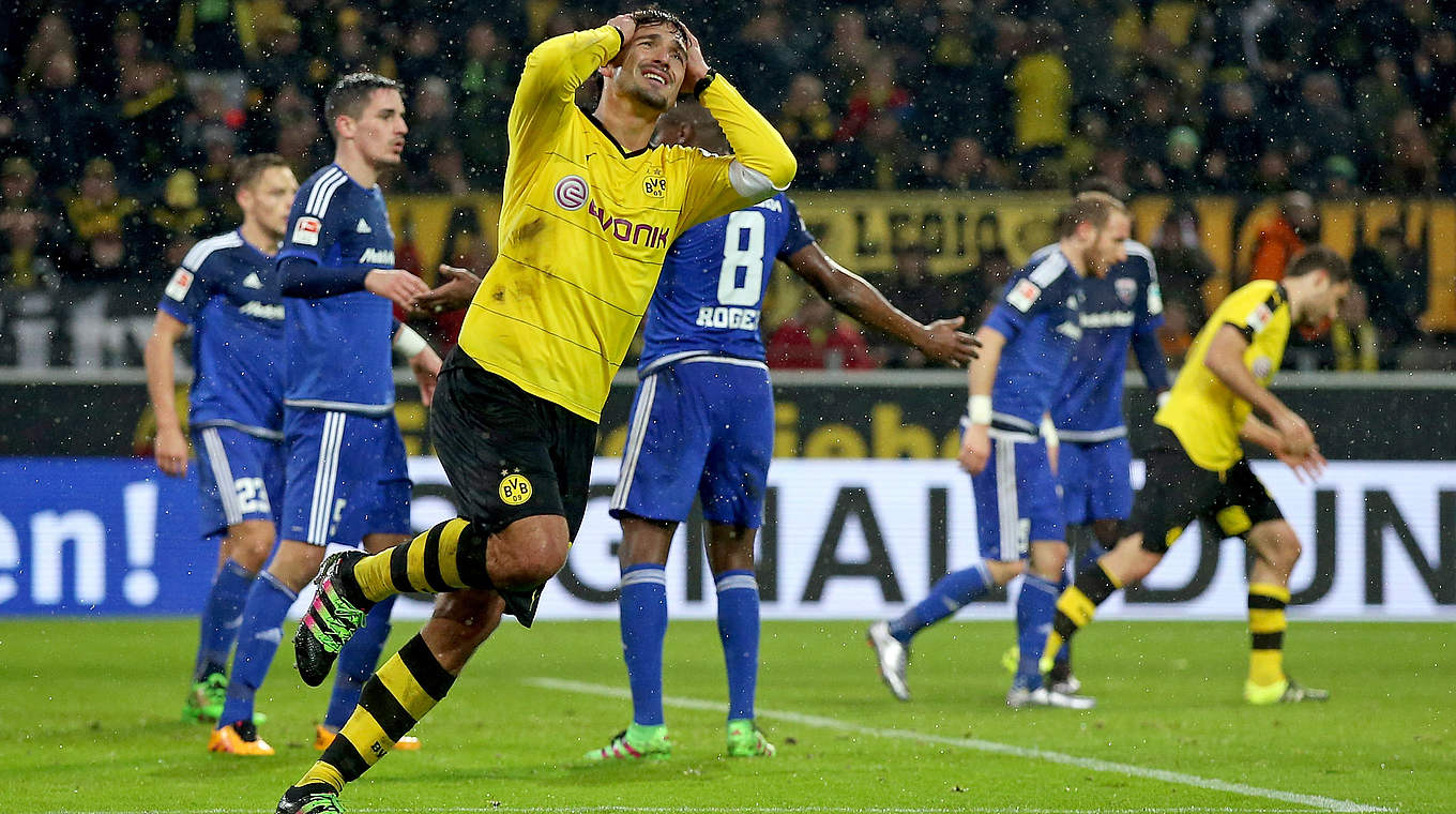 Hummels: "At first I thought he was going to let the goal stand" © 2016 Getty Images