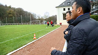 Zu Gast in Hennef: Hiroshi Matsuda und Masanaga Kageyama (r.) © DFB