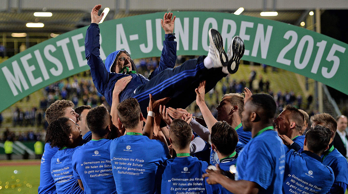 Meistertrainer Elgert: "Die Mannschaft bestand nicht nur aus Leroy Sané" © Getty Images