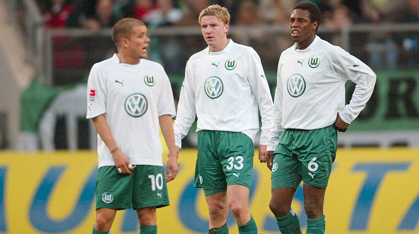 "Eine super Mannschaft": Franz in Wolfsburg mit d'Alessandro (l.) und Thiam (r.) © Getty Images