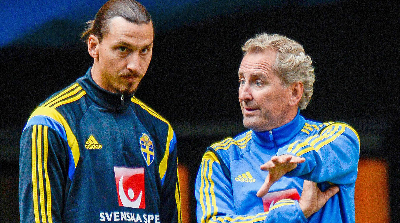 Sie gehen nach der EM getrennte Wege: Zlatan Ibrahimovic (l.) und Coach Erik Hamren © JONATHAN NACKSTRAND/AFP/Getty Images
