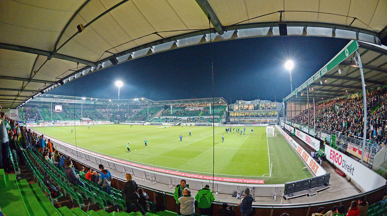 Stadion in Fürth erhält neuen, alten Namen: "Sportpark Ronhof Thomas Sommer"  © 2015 Getty Images