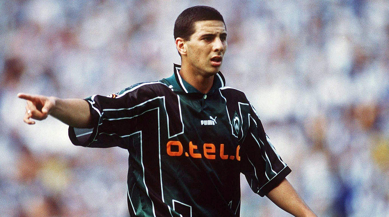 Zur Saison 1999/2000 kam Pizarro aus seiner Heimat Peru nach Bremen. Bis zu seinem Wechsel zum FC Bayern im Sommer 2001 erzielte er 29 Tore in 56 Bundesligaspielen für Werder. © Getty Images