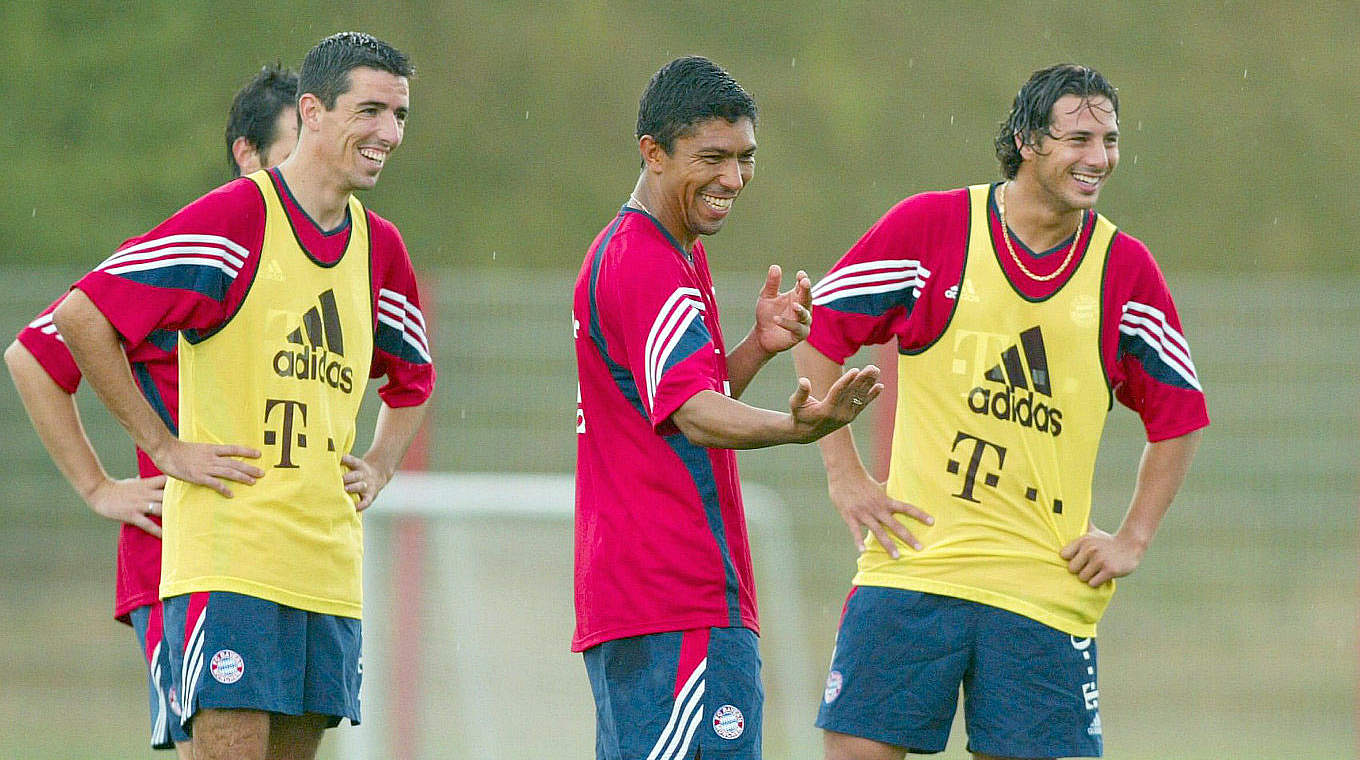 Erfolgreiches Trio: Pizarro im Jahr 2003 beim Training mit seinen Sturmkollegen Giovane Elber (M.) und Roy Makaay (l.). © 