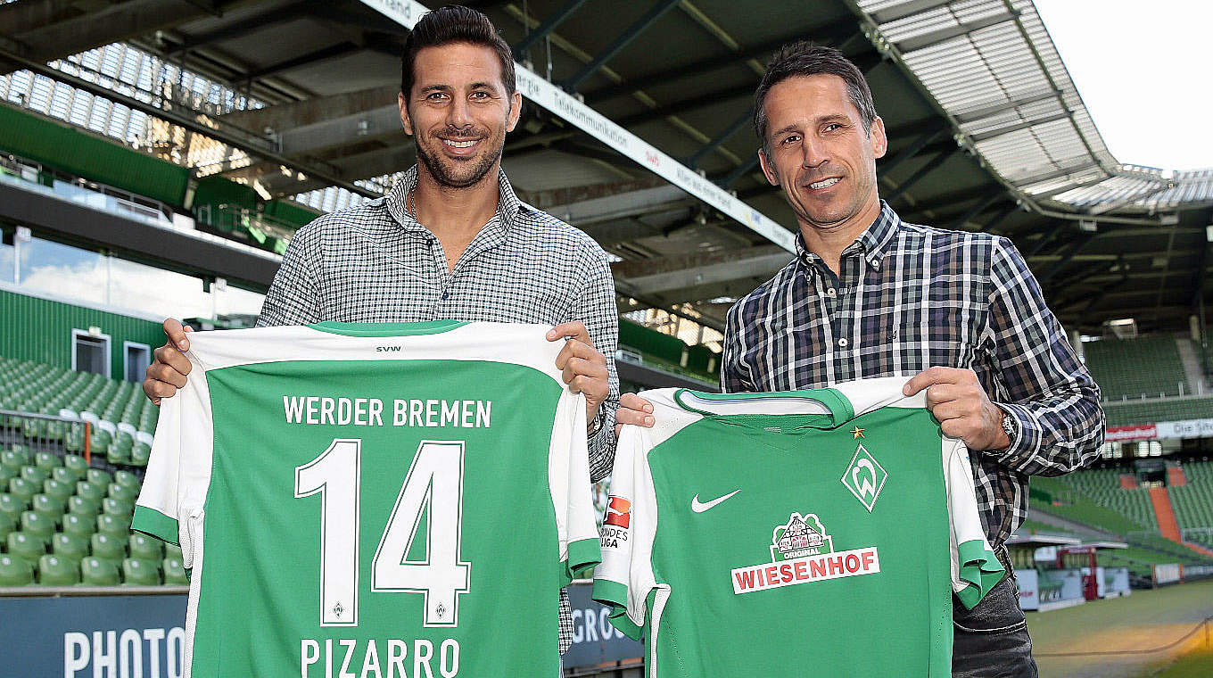 Zum insgesamt dritten Mal unterschrieb der mittlerweile vereinslose Pizarro dann im September 2015 in Bremen. Sportdirektor Thomas Eichin stattete ihn mit einem Vertrag bis zum Saisonende aus. © 