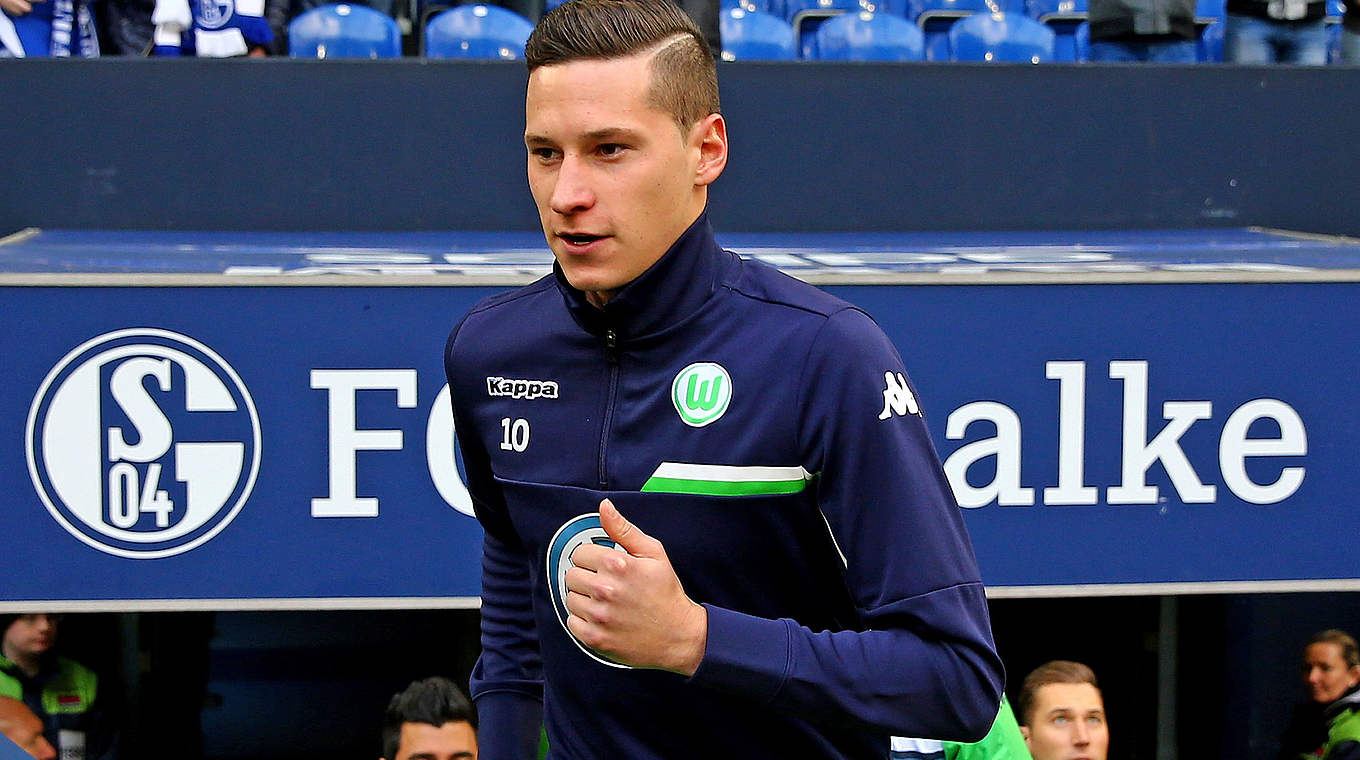 Beim Betreten seines alten "Wohnzimmers": Draxler vor dem Spiel © 2016 Getty Images