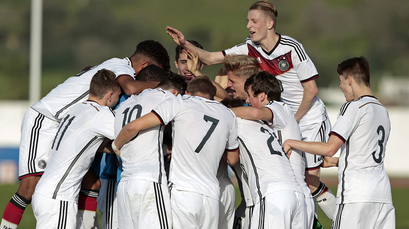 Obenauf: Den DFB-Junioren fehlt nur noch ein Sieg zum Triumph beim Algarve Cup © 2016 Getty Images