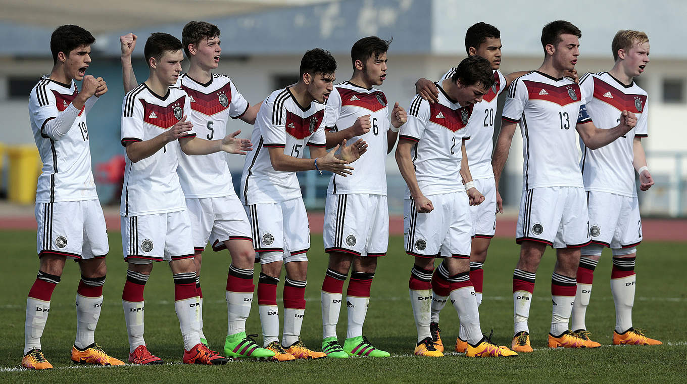 Fokussiert gegen die Niederlande: Deutschlands U 16 © 2016 Getty Images