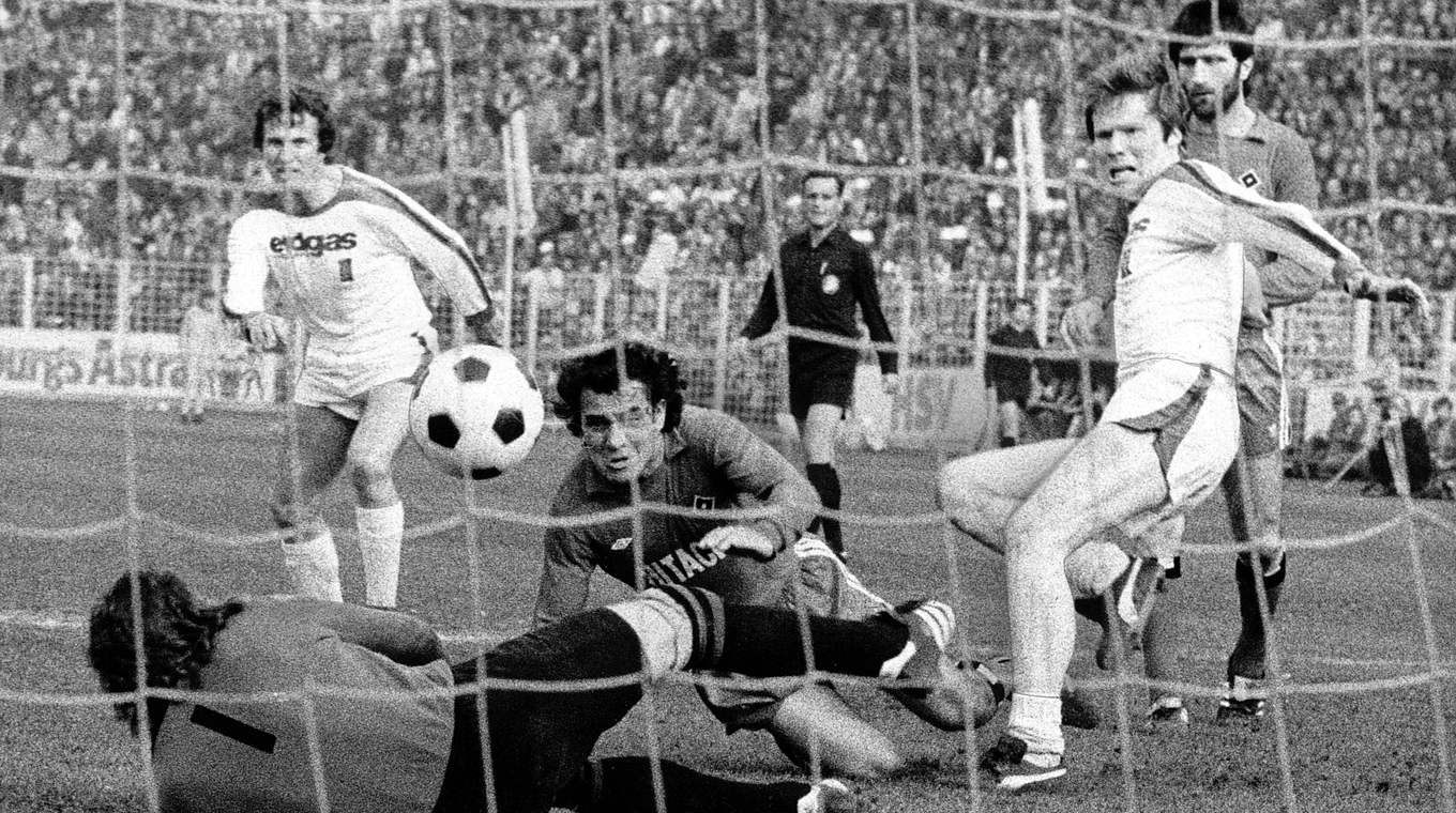 Der höchste Auswärtssieg des Duells: Gladbach gewinnt 1978 mit 6:2 beim HSV © imago sportfotodienst