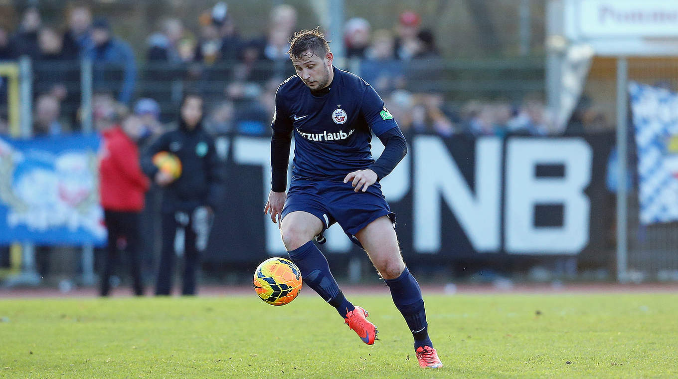 Nach einem grippalen Infekt zurück im Training: Rostocks Torjäger Marcel Ziemer © 2015 Getty Images