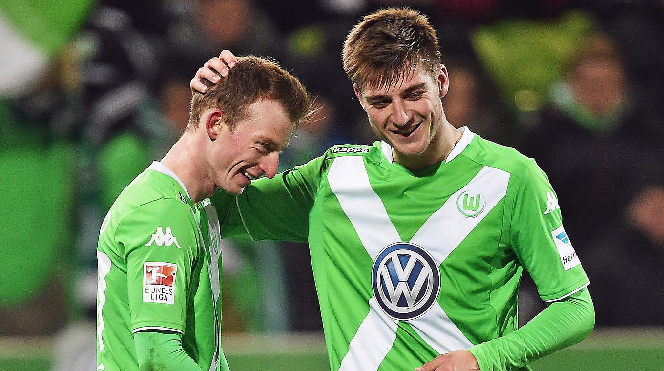 Erstmals im Achtelfinale der Königsklasse: der VfL mit Maxi Arnold (l.) und Robin Knoche © 2015 Getty Images