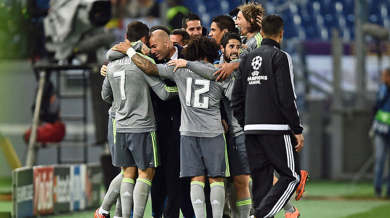 Madrids Jubeltraube in Rom: Gute Aussichten für Real aufs Viertelfinale © FILIPPO MONTEFORTE/AFP/Getty Images