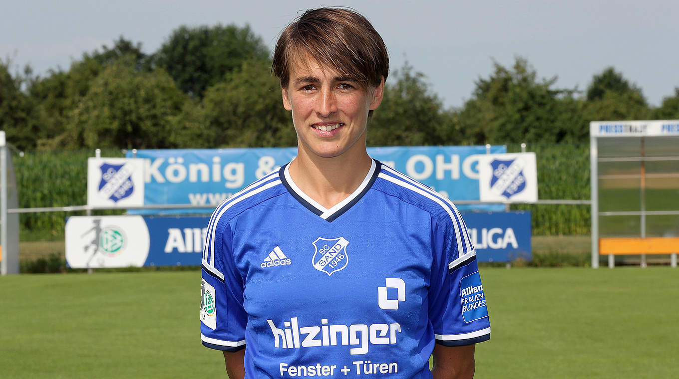 Mittelfeldspielerin van Bonn: "Man darf nicht vergessen, dass wir der kleine SC Sand sind" © 2015 Getty Images