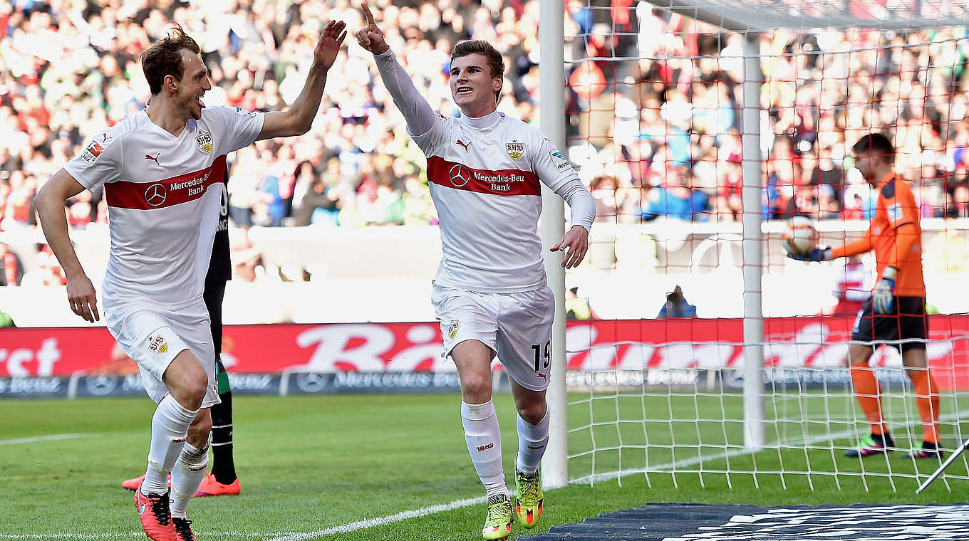 Bringt den VfB per Kopf in Führung: Timo Werner (2.v.r.) © 2016 Getty Images