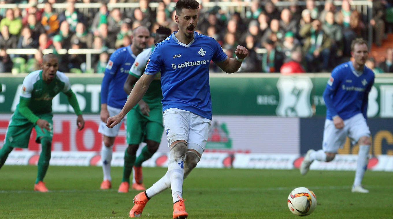 Souverän vom Elfmeterpunkt: Sandro Wagner trifft für Darmstadt © 2016 Getty Images