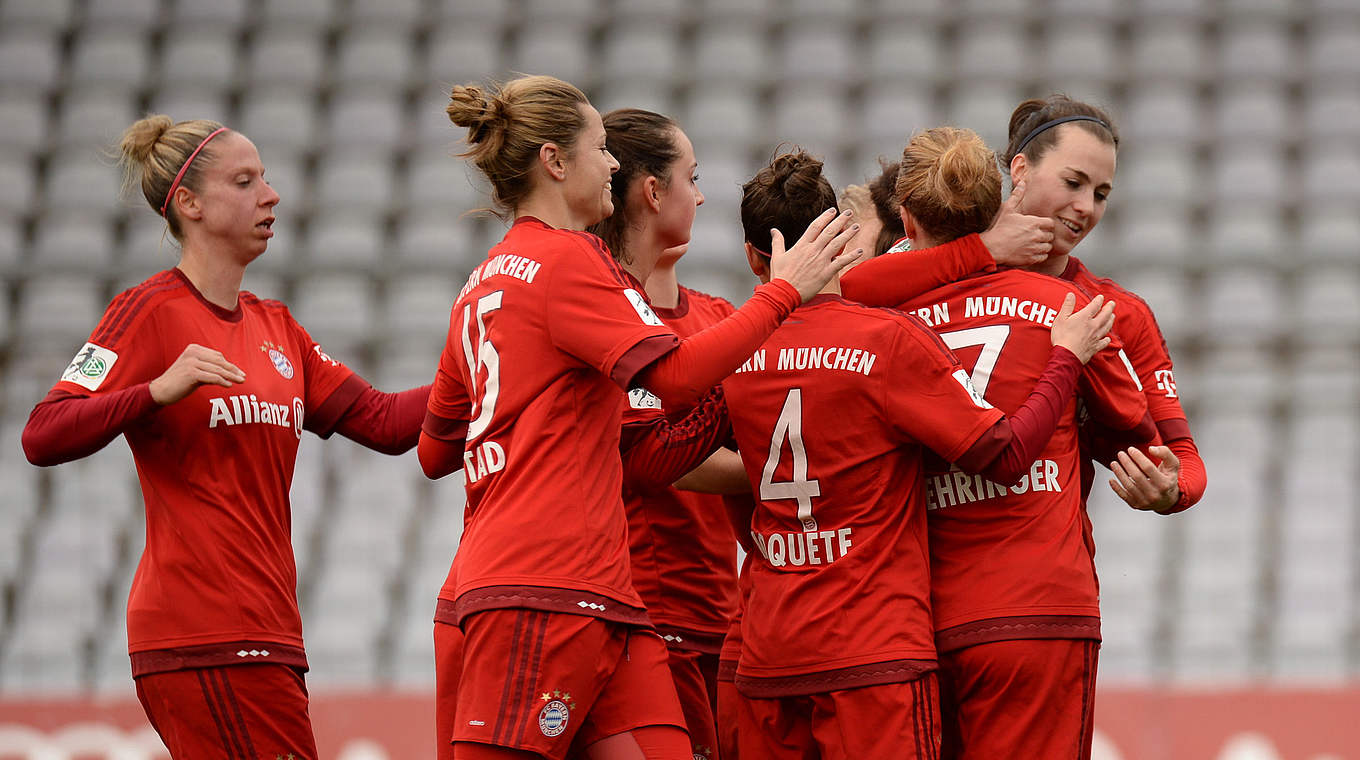 Weiter souverän Tabellenführer der Frauen-Bundesliga: Meister Bayern München © Jan Kuppert