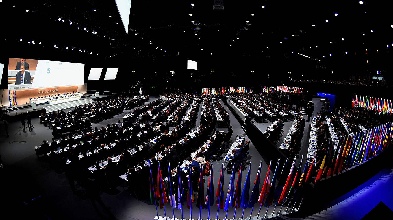 Stimmen mit Mehrheit von 89 Prozent fürs FIFA-Reformpaket: die Delegierten in Zürich © Getty Images
