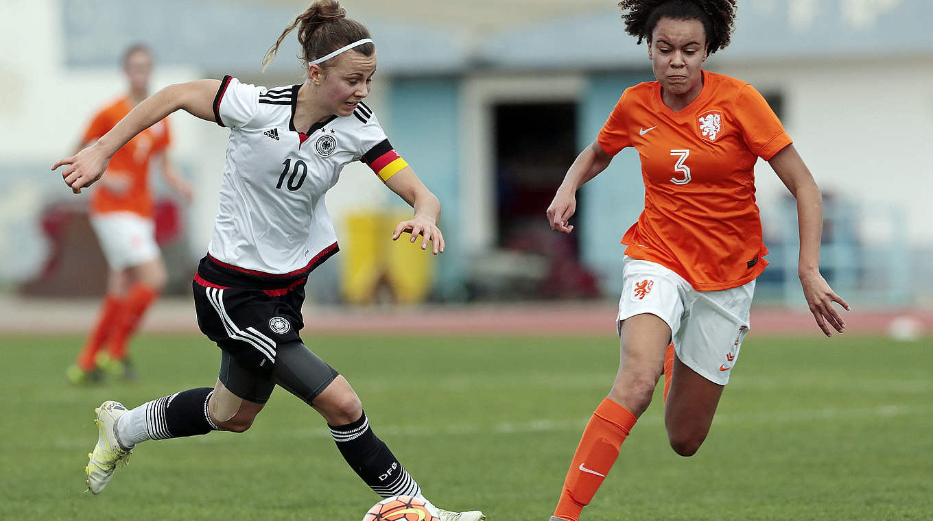 Feste Größe bei den deutschen U 16-Juniorinnen: Spielführerin Lena Lattwein (l.) © Getty Images