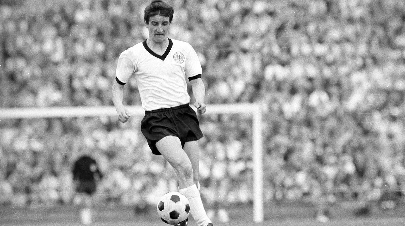 20 Länderspiele, ein Tor, Europameister 1972: Hannes Löhr im Trikot der DFB-Auswahl © imago