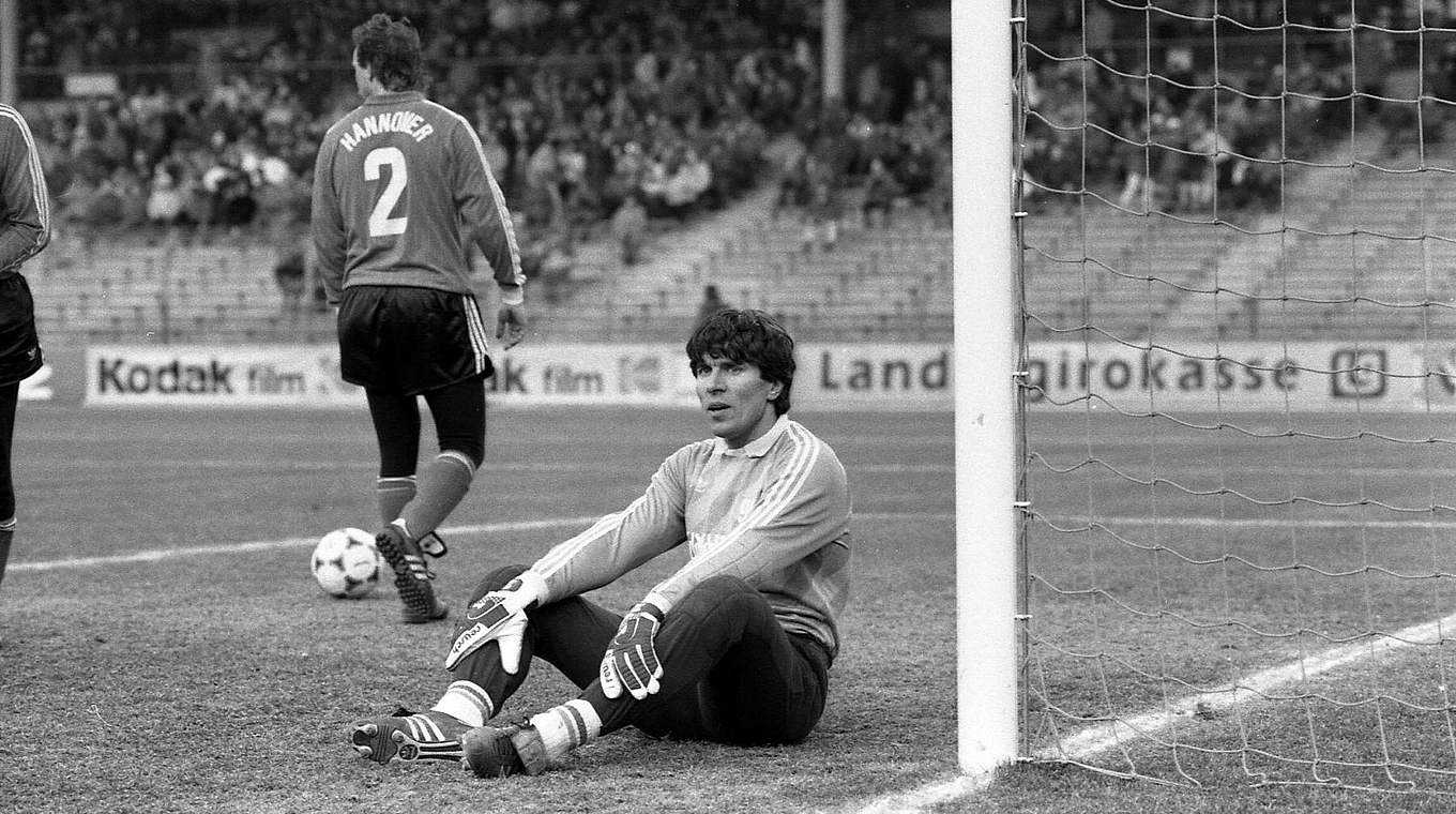 0:5-Klatsche in München beim Bundesliga-Rekord: 96-Torwart Jürgen Rynio (r.) 1986 © imago