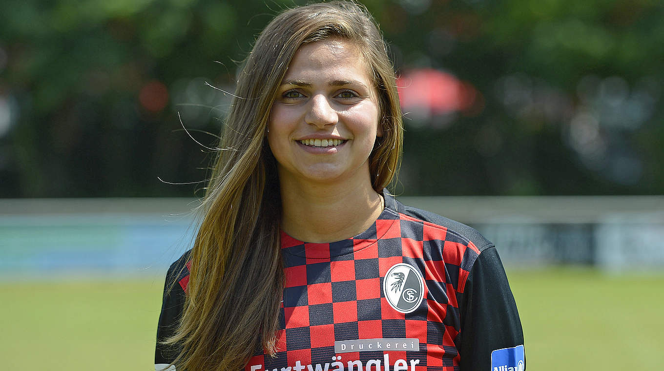 Freiburgs Anja-Maike Hegenauer: "In der nächsten Saison erhoffe ich mir viel Spielzeit" © 2015 Getty Images