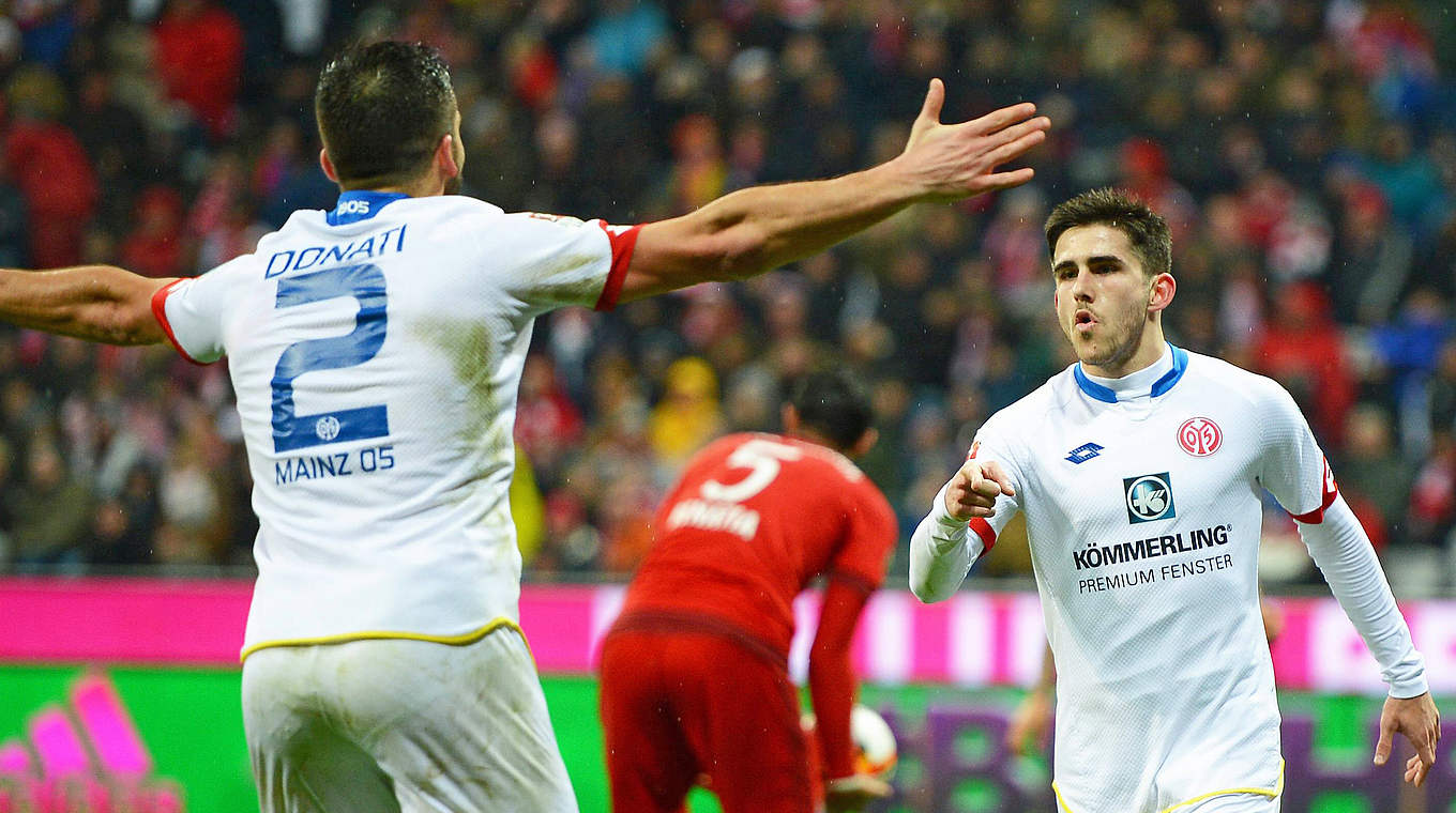 Mainz 05 spiced up the title race with a 2-1 win at the Allianz Arena © imago/Jan Huebner