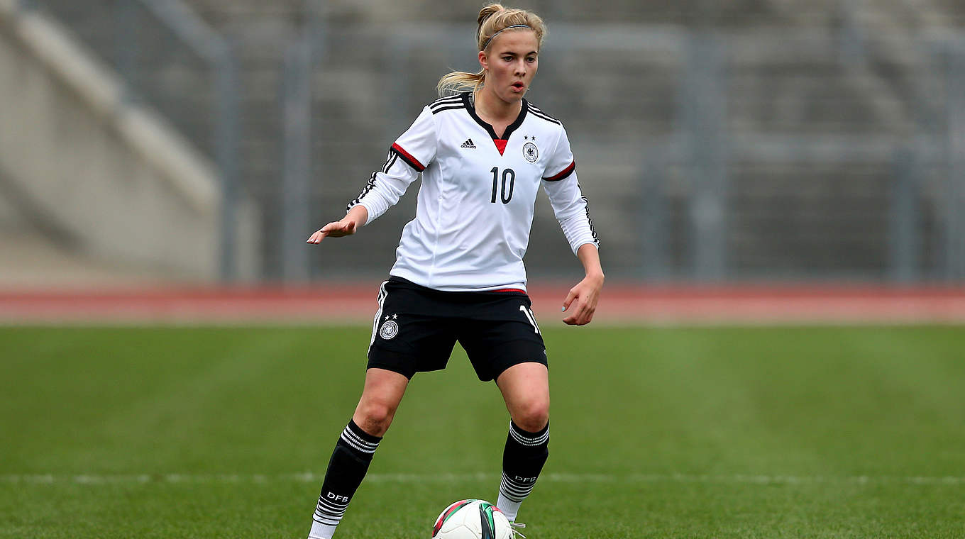 Trifft für die U 20 zum 2:0 gegen Norwegen: Laura Freigang © 2015 Getty Images