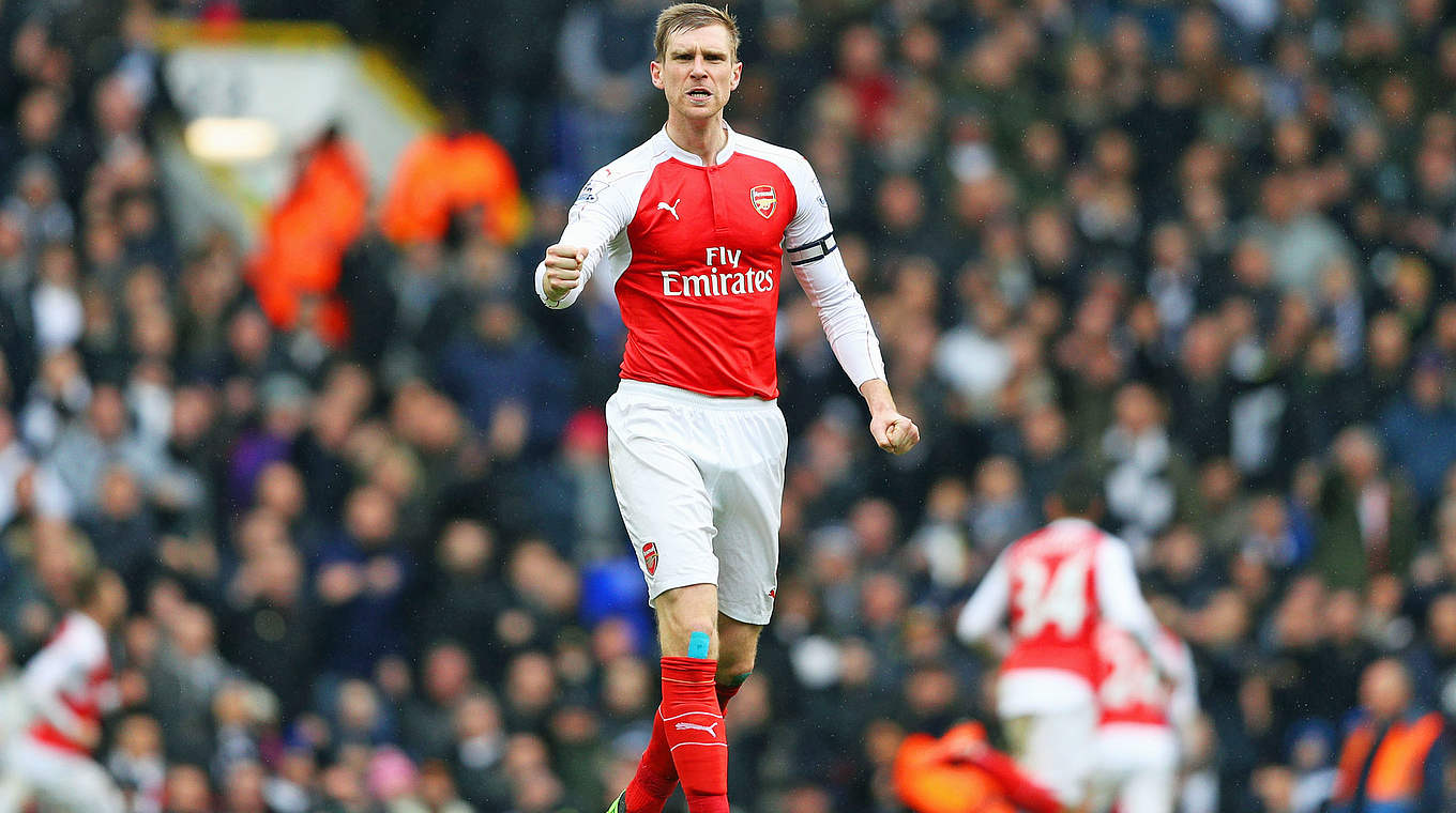 Mertesacker played the full 90 as Arsenal drew with Spurs © 2016 Getty Images