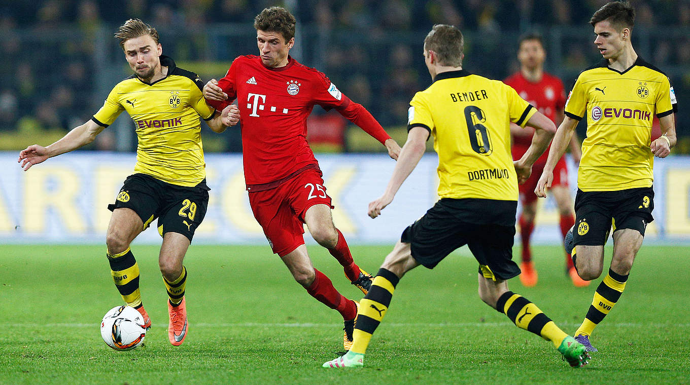 Bayern-Angreifer Müller (2.v.l.): "Dortmund hat ja nicht gegen Osterhasen gespielt" © 2016 Getty Images