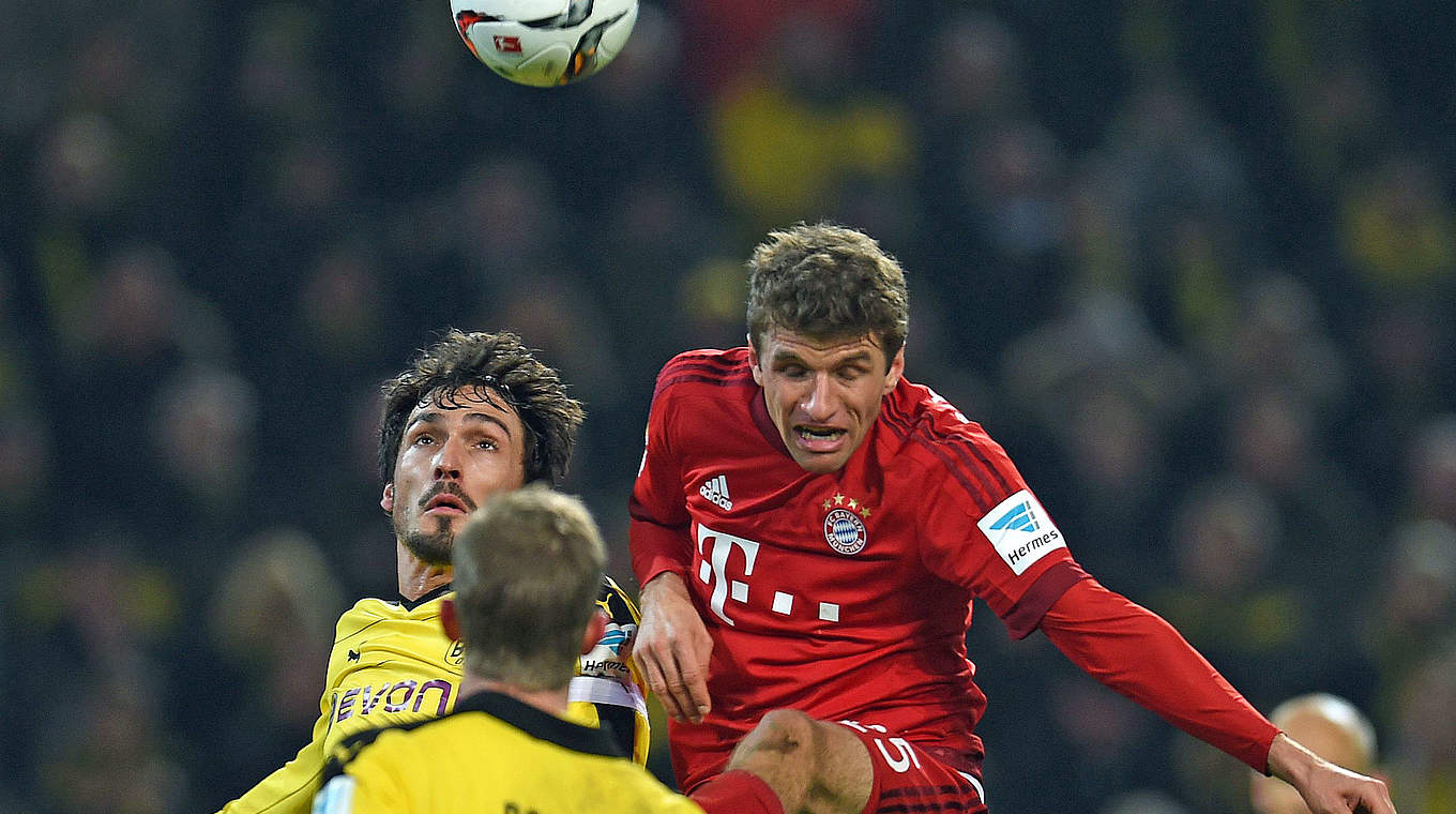 Müller (r.): "Wir haben dieses Jahr einen ganz starken Gegner um die Meisterschaft" © PATRIK STOLLARZ/AFP/Getty Images