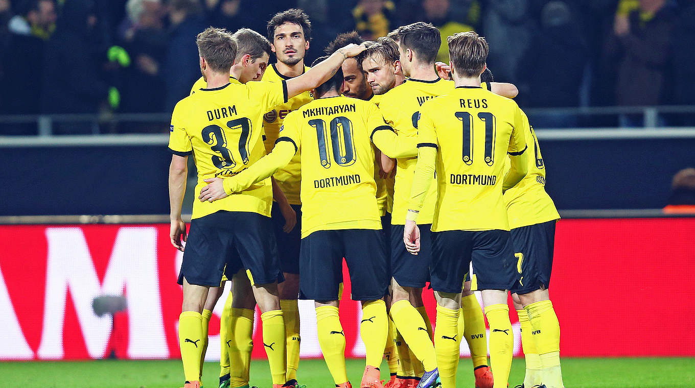 Jubeltraube: Dortmund feiert souveränen Heimsieg gegen Tottenham © 2016 Getty Images