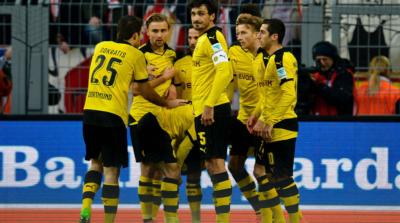 Hummels on Reus: "He played amazingly well" © AFP / Sascha SCHUERMANN