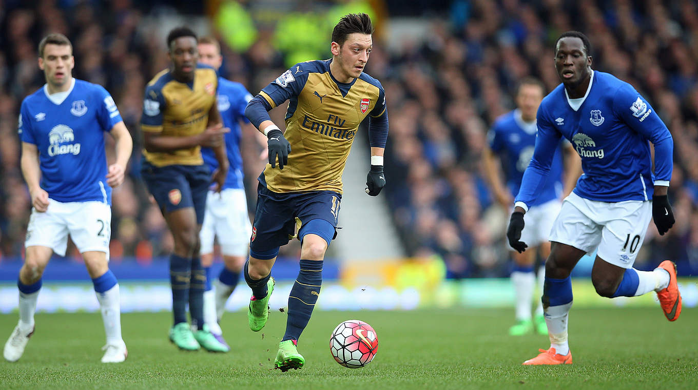 Özil played for 74 minutes of Arsenals win over Everton © 2016 Getty Images