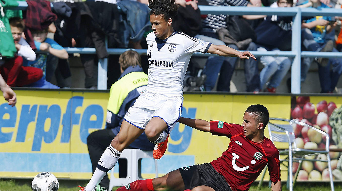 2012 und 2013 wurde Sané mit der Schalker U 17 Westfalenpokalsieger, 2012 kam holte er die westdeutsche Meisterschaft © 2014 Getty Images
