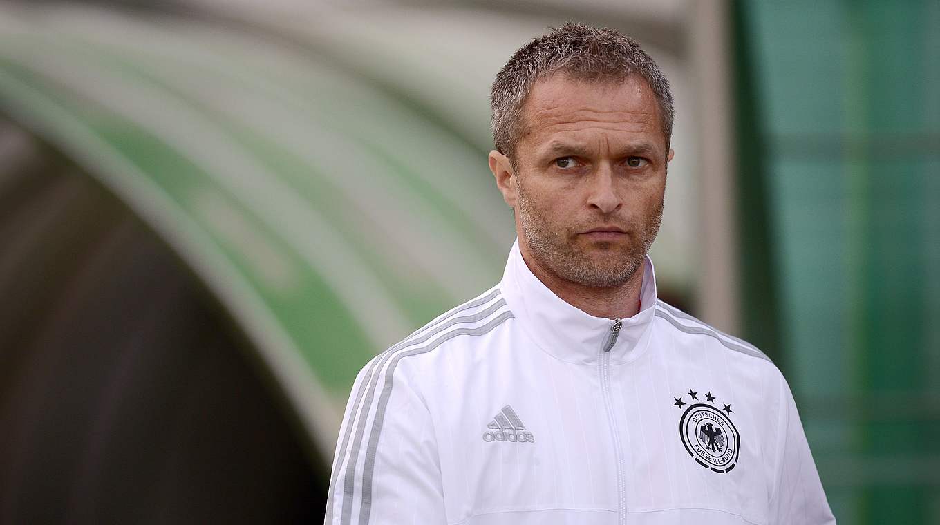 "Unsere Spielidee durchziehen": DFB-Trainer Wück hat einen Kurzeinsatz bei der U 18 © Getty Images