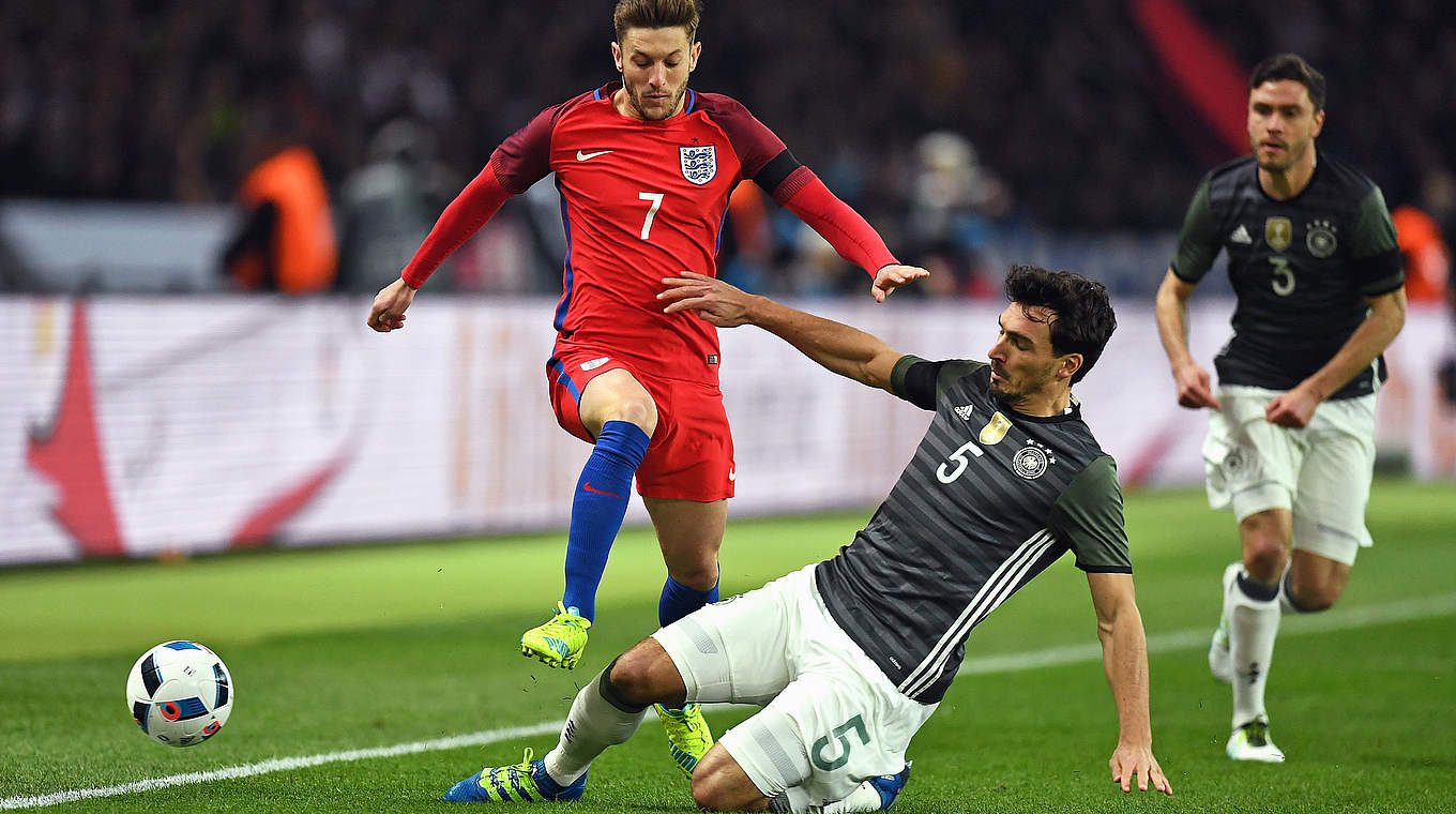 Begeisterung vor dem TV: 11,34 Millionen Zuschauer sehen Deutschland gegen England © 2016 Getty Images