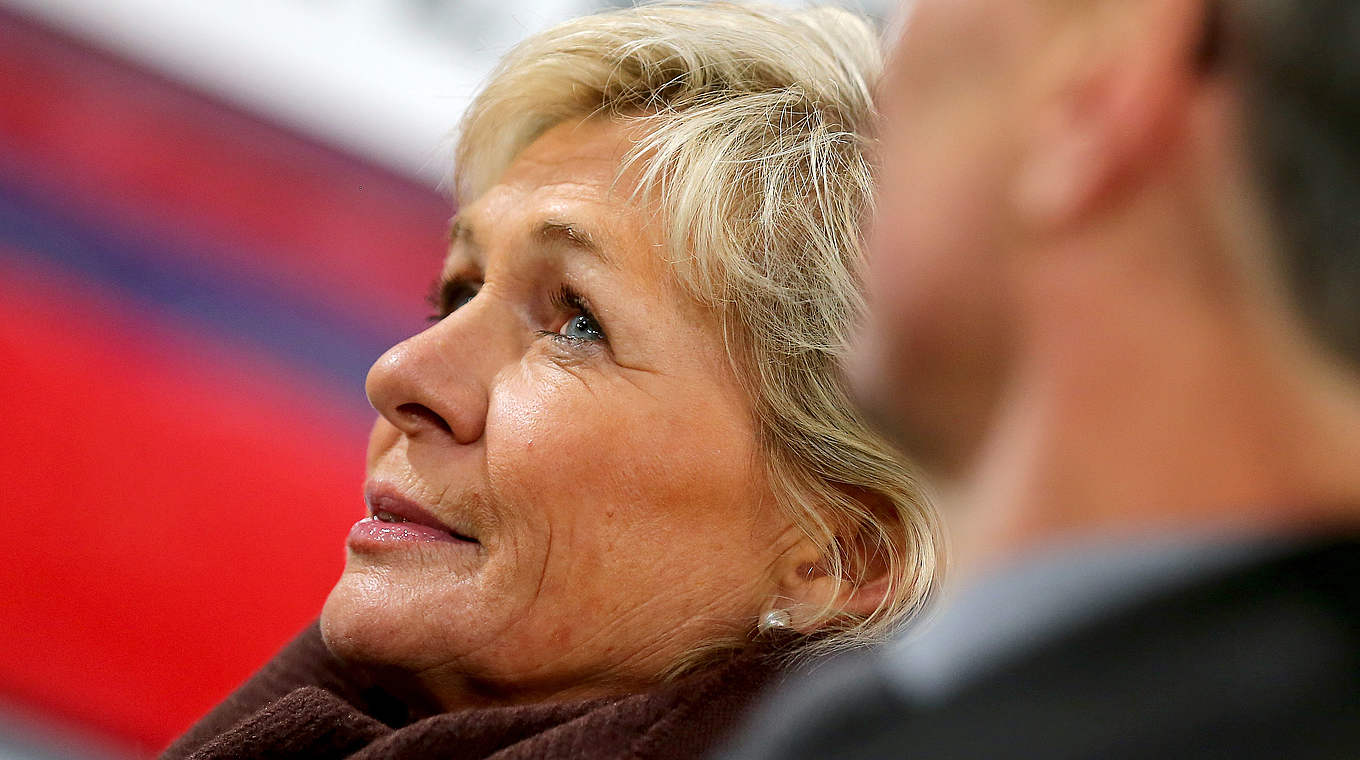 Head coach Silvia Neid is looking for 100% concentration ahead of the games © 2015 Getty Images
