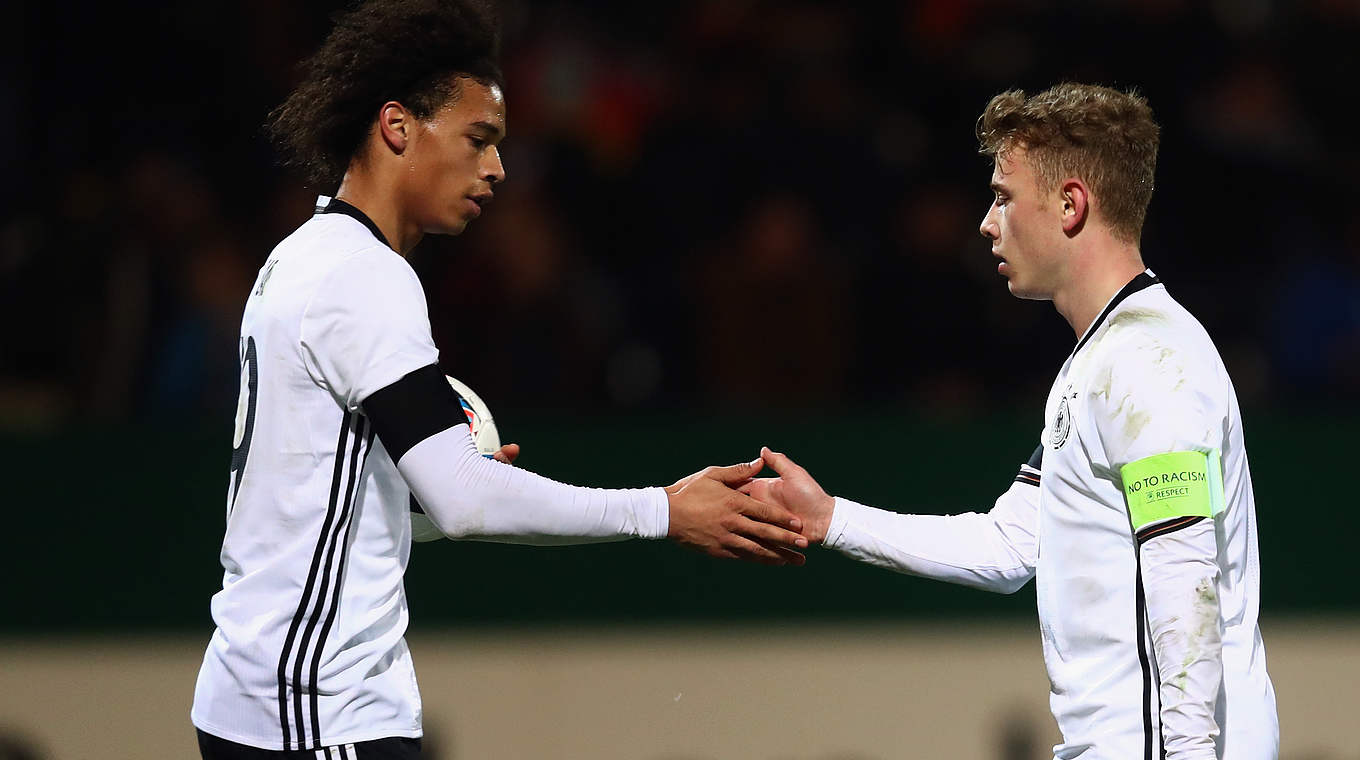 Royal Blue attacking duo lining up beside each other for Germany © 2016 Getty Images