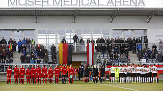 Österreich - Deutschland 1:4 (0:0): Vor dem Anpfiff werden in der Moser Medical Arena in Rohrendorf die jeweiligen Nationalhymnen gespielt © Getty Images