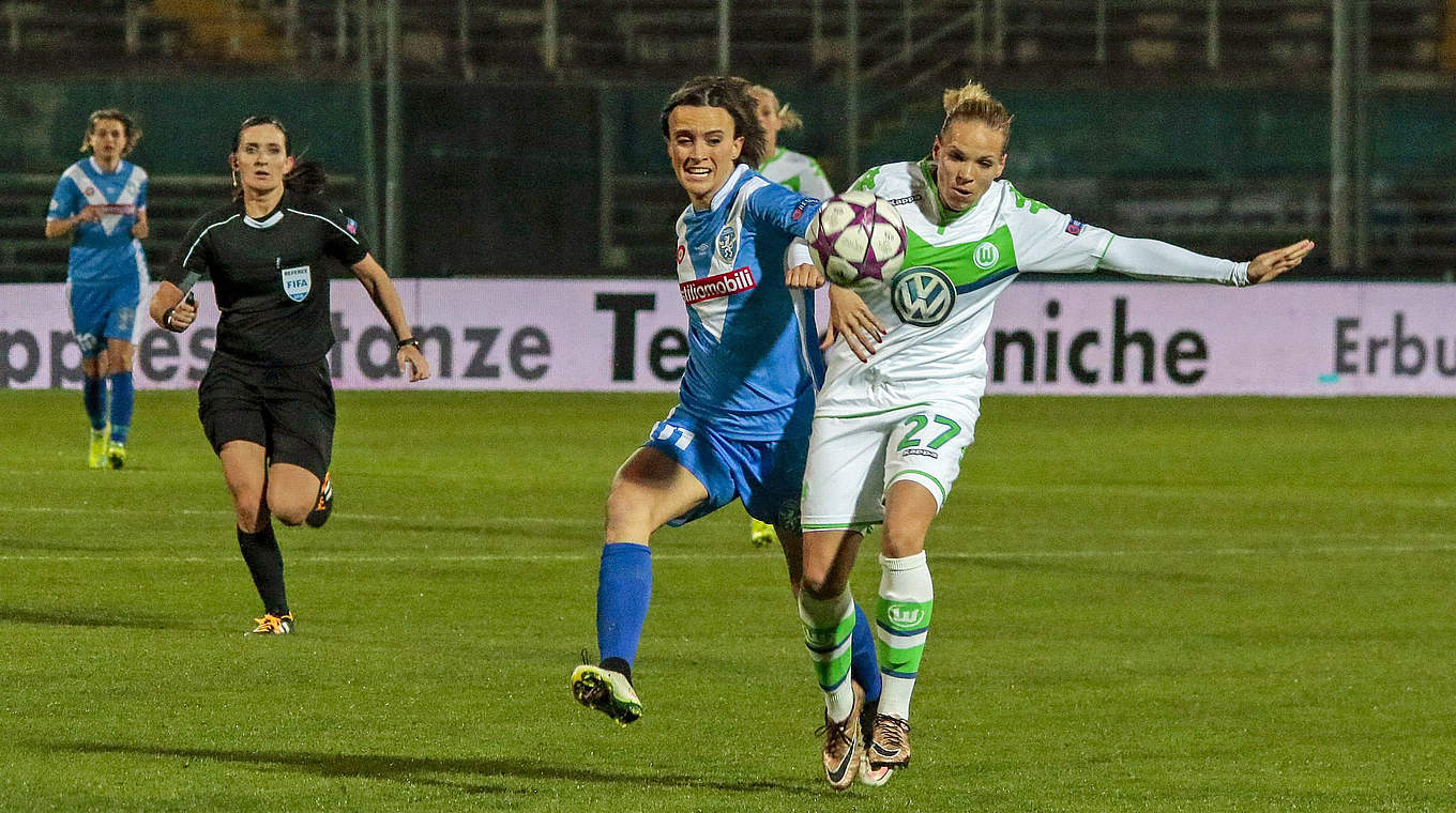 Goalscorer Kerschwoski in a battle for possession © Jan Kuppert