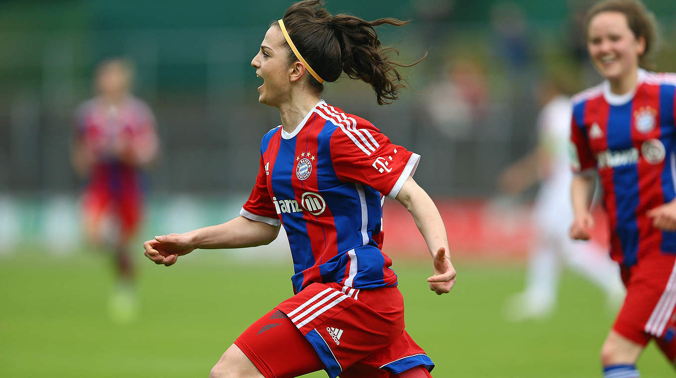 Kurzeinsatz im Bundesligateam der Bayern: Melike Pekel ist Deutsche Meisterin 2015 © 2015 Getty Images