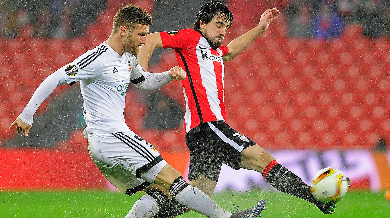 Aus gegen Ligarivale Bilbao: Shkodran Mustafi (l.) scheitert mit Valencia © AFP/Getty Images
