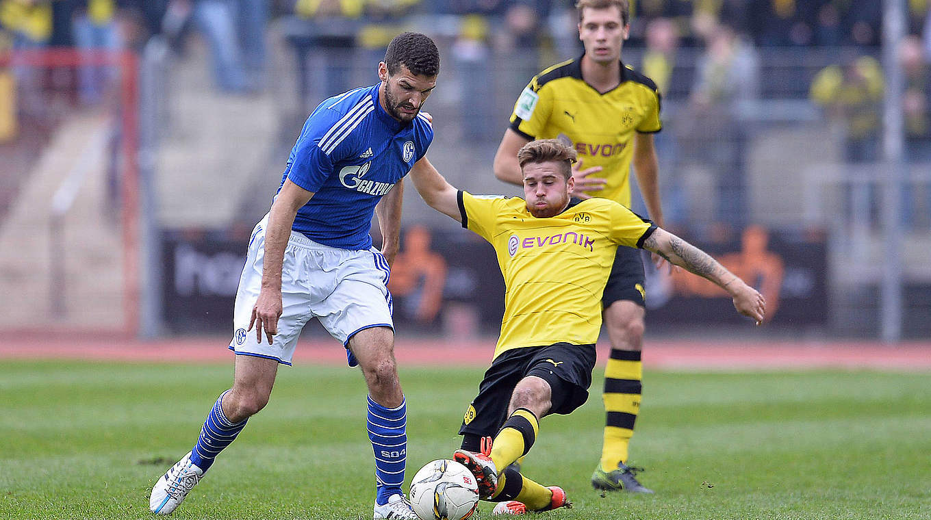Prestigeduell in der Regionalliga West: Borussia Dortmund II gegen Schalke 04 II © imago