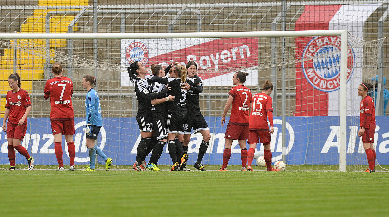 Bayern remain top despite the defeat © Jan Kuppert