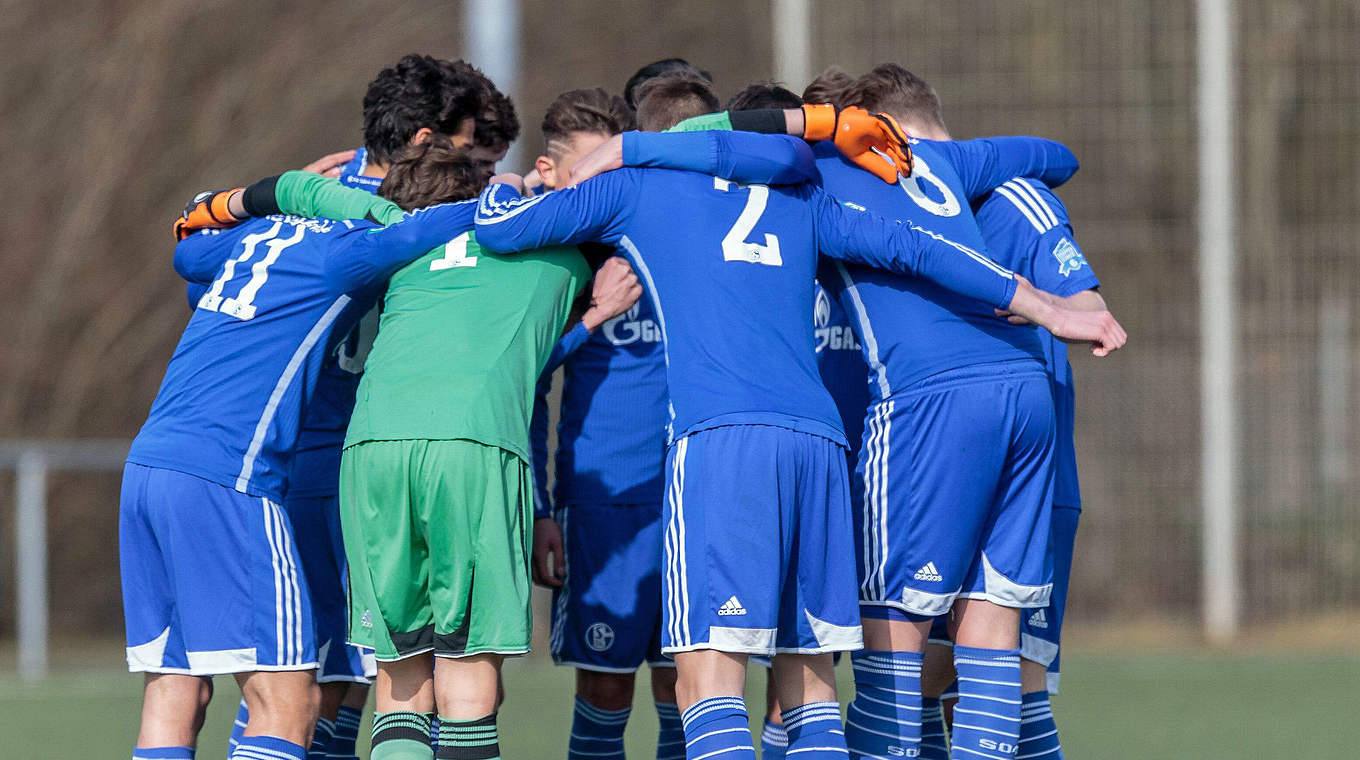 Hegt wieder leise Hoffnungen auf die Spitze im Westen: die Schalker U 19 © imago/Eibner