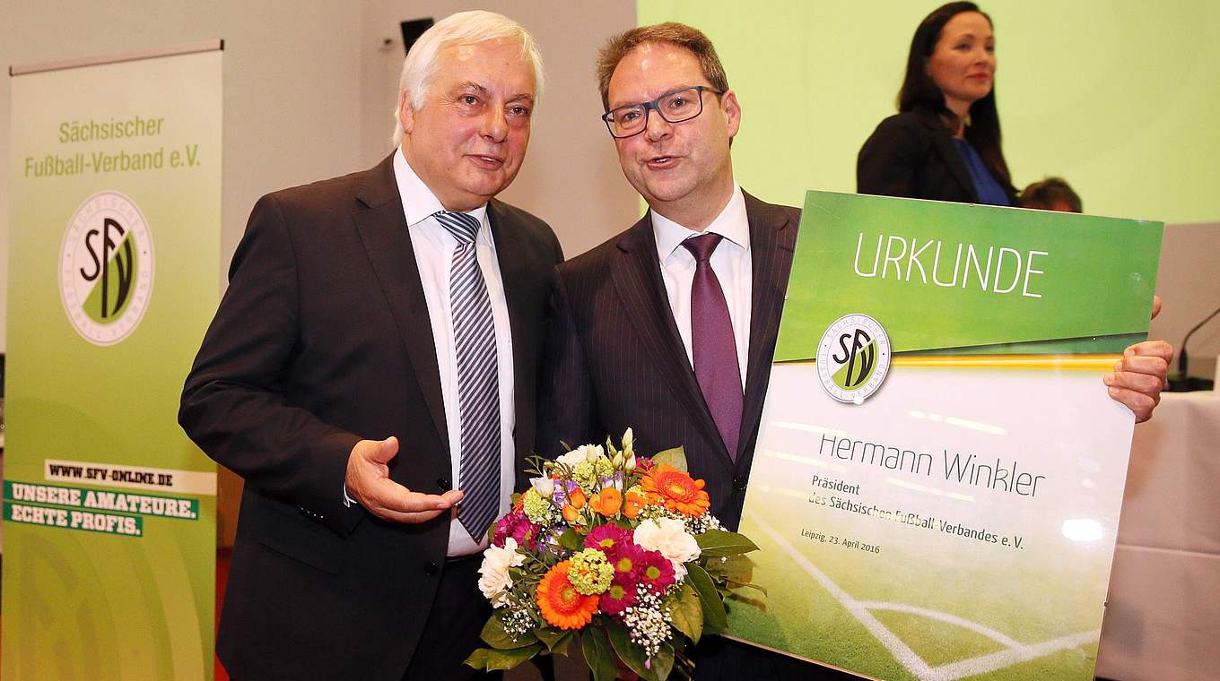 Hermann Winkler (r.) und sein Vorgänger Klaus Reichenbach © imago