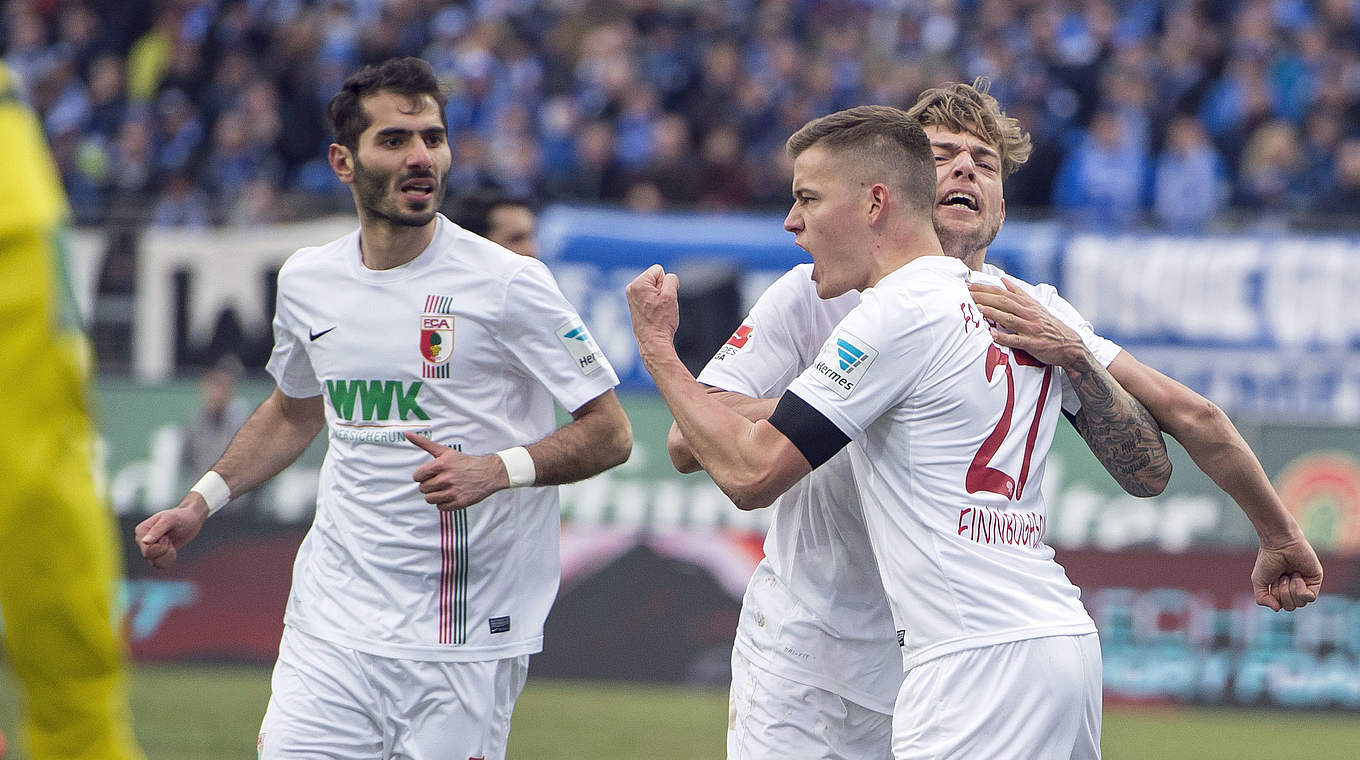 Schreibt ein neues Kapitel der FCA-Geschichte: Alfred Finnbogason (r.) © 2016 Getty Images