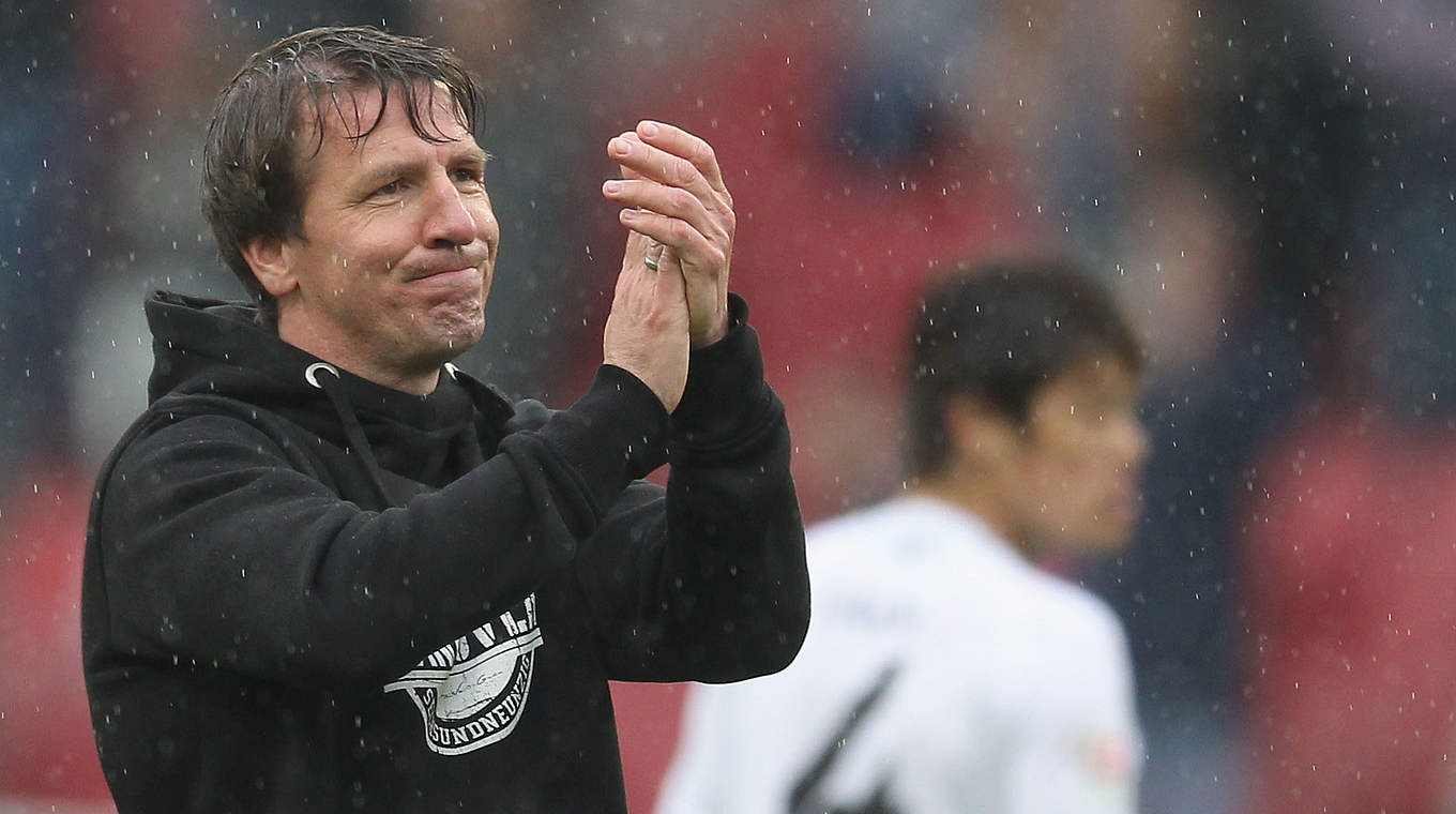 Daniel Stendel is Hannover's third head coach of the campaign © 2016 Getty Images